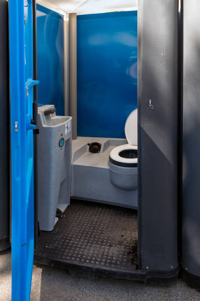 Porta potty delivery and setup in California City, CA